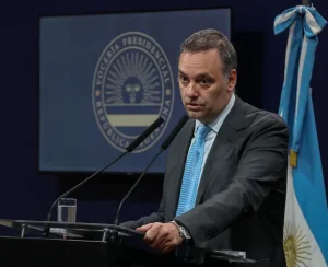 Manuel Adorni: “Milei sabe la verdad"