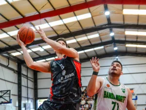 Urquiza busca dar el golpe en casa y salir del fondo en la Liga Federal