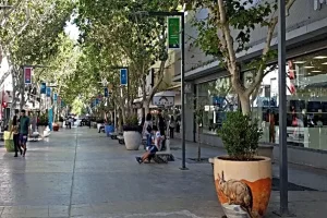 La Cámara de Comercio de San Juan proyecta una actividad comercial mínima para el feriado nacional del 25 de Mayo