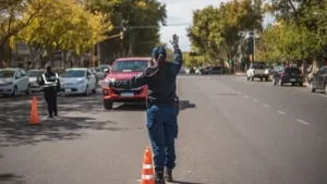 La Policía de San Juan aprehendió a 69 personas durante un operativo de prevención nocturno
