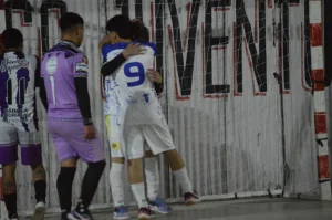 Colón sigue firme arriba en la Divisional B