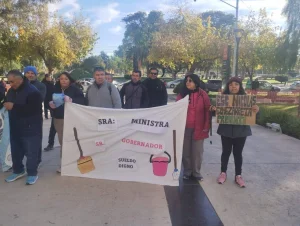 Porteros escolares convocan a un paro de 48 horas en reclamo de mejoras salariales