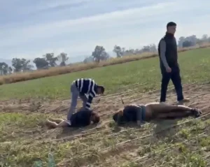 Persecución, vuelco y delincuentes desnudados y golpeados por sanjuaninos