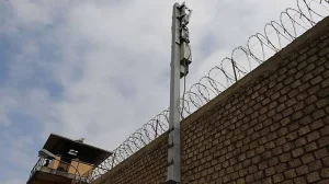 Inician pruebas técnicas para implementar inhibidores de señal en el penal de Chimbas