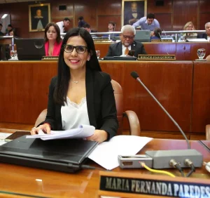 La oposición advierte que el proyecto de reforma electoral sigue sin ingresar a la Legislatura e insta a incluir la paridad en la fórmula ejecutiva