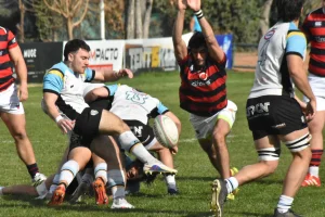 Universitario estuvo a la altura, pero el líder se quedó con un partidazo