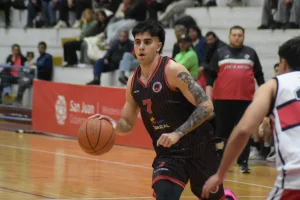 Urquiza golpeó primero y quedó a un triunfo del campeonato