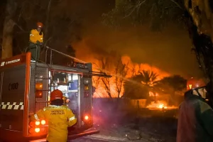 Bomberos alertó por la suba de incendios domiciliarios y advirtió que el 90% surge por fallas eléctricas