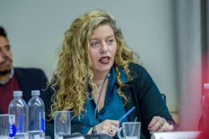El Gobierno provincial ingresa en la fase final para la titularización de 2.500 docentes