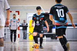 Barrios de Pie avanzó a semifinales y Mercedario cerró con una goleada