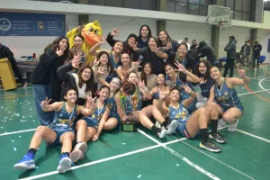 Universidad conquistó el Apertura y alcanzó el tricampeonato