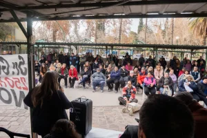 Pausan la obra de los restaurantes en la Avenida Libertador para negociar con la Feria de las Pulgas