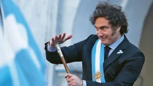Encuesta: el 66% cree que la soberanía y la defensa de la patria están menos presentes en el Gobierno