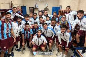 Alianza ganó otra vez y sigue firme como líder del Clausura