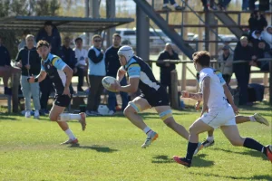 Universitario volvió a ganar y sigue prendido en el Top 8 Oro