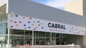 Cierra la sucursal de Cabral Mayorista en calle Nuche y despiden a 18 trabajadores
