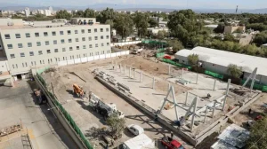 La construcción de los nuevos Consultorios Externos registra un 22% de avance al cumplirse el primer año de obra